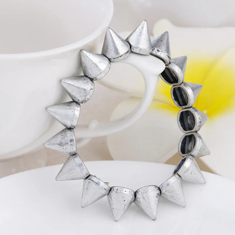 Spikes Elastic Bracelet Stretch Rivets Punk Style Bangle Bracelet Hip Hop Party Fashion Jewelry for Ladies Metal Alloy