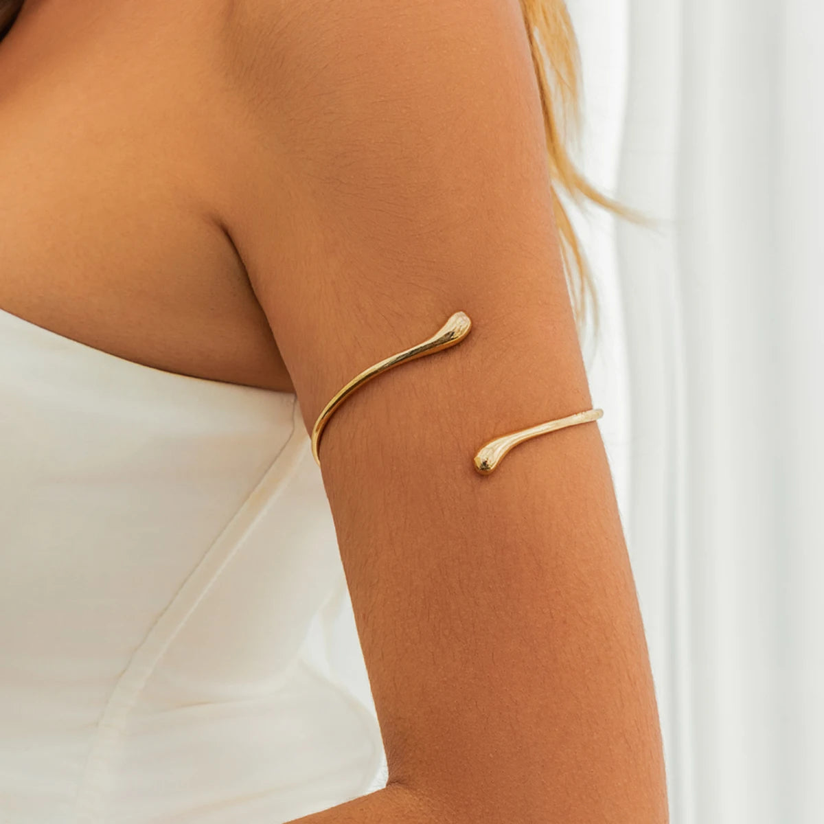 Metal Water Drop Arm Bracelet